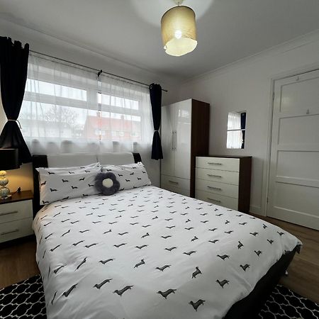 Springfield House- Near Newcastle Centre, Hospital And Keele University! Stoke-on-Trent 外观 照片